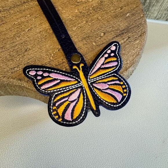 Butterfly Charm - Picture 4 of 4